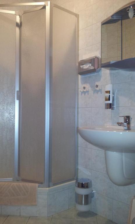 Pension Und Berggasthaus Kapellenstein Geyer Chambre photo